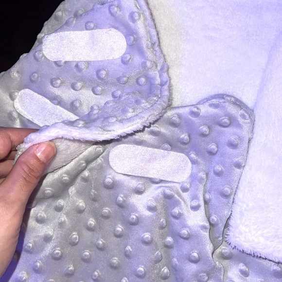 blankets & beyond - SUPER SOFT  & COZY Newborn baby velcro closure swaddle(new) - Picture 9 of 12
